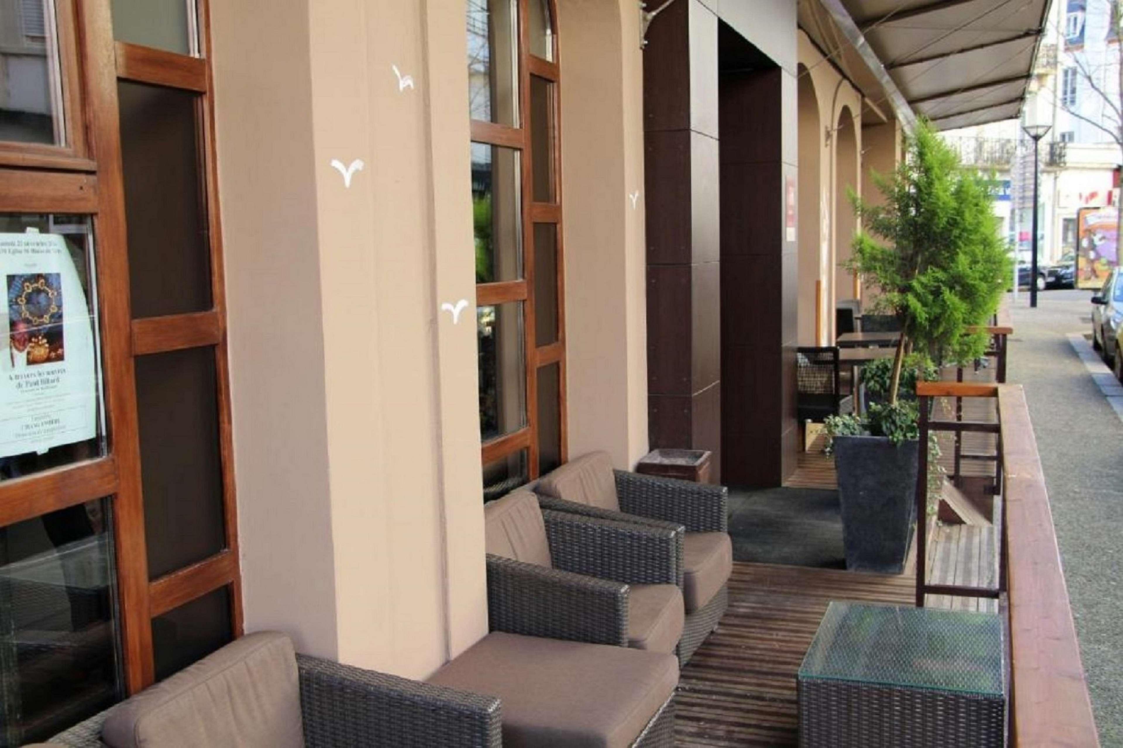 Kyriad Restaurant Centre Spa Vichy Exteriér fotografie